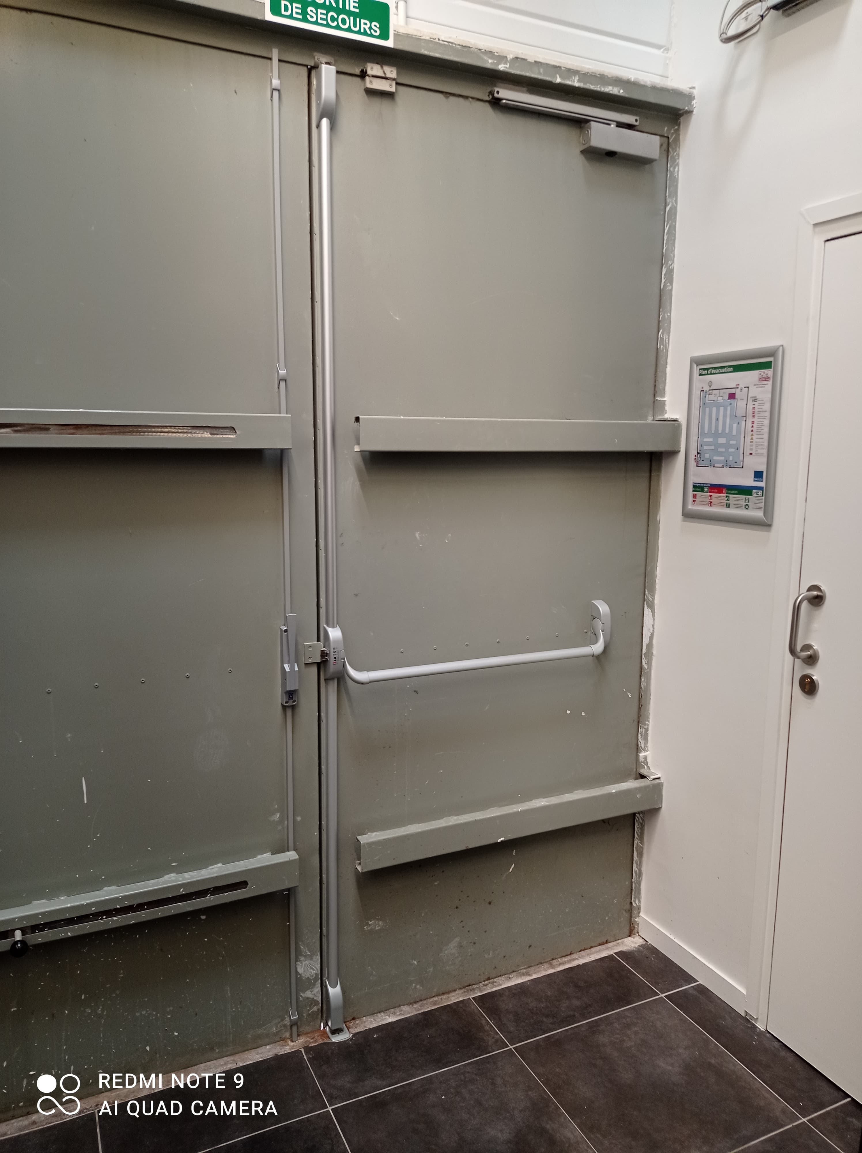 Remplacement de serrure - Portes blindée avec barre anti-panique